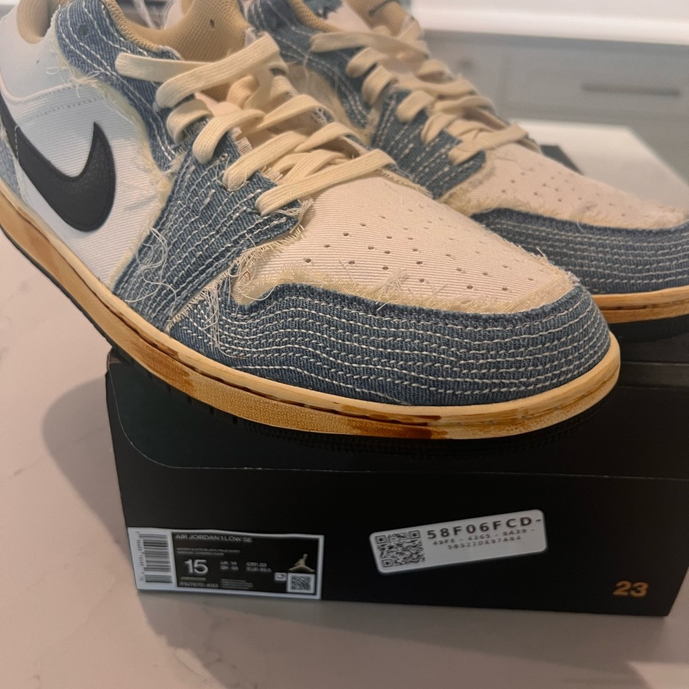 Air Jordan 1 Low SE Size 15 NEW
